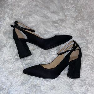 Chinese Laundry pointed toe heels